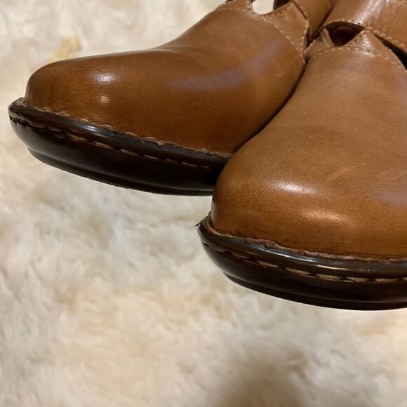 Hush puppies size 11 camel color mules. - Picture 7 of 7
